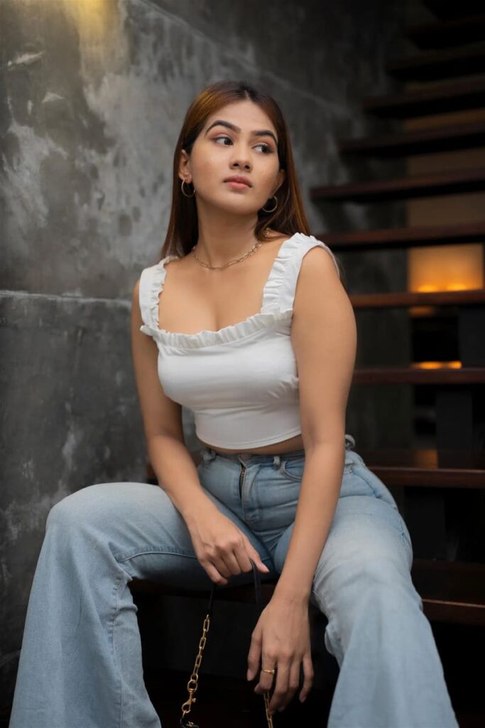 muse ceylon ruffle radiance white crop top